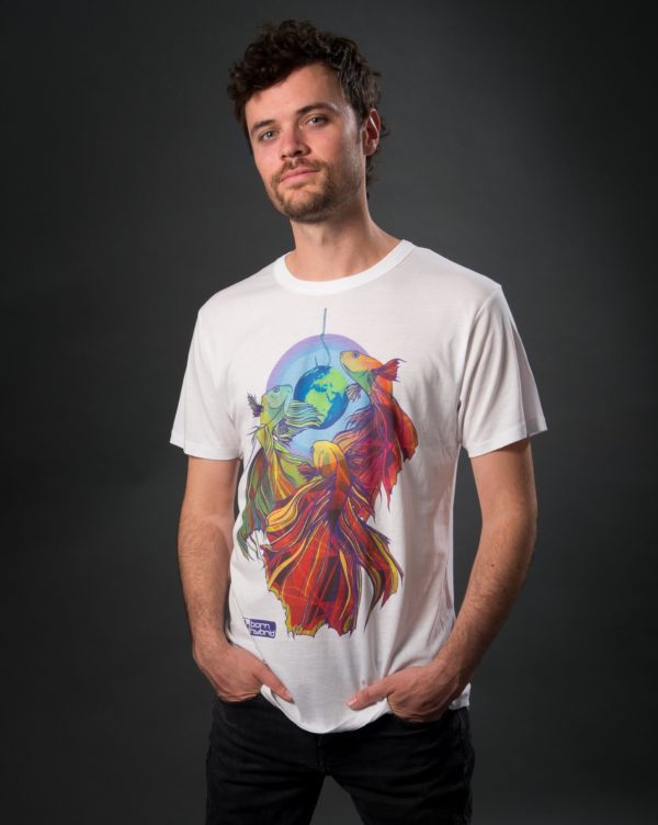Men's graphic T-shirt in white with colourful fighting fish graphic