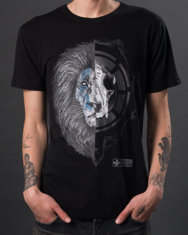 Men's black graphic t-shirt with African lion design.