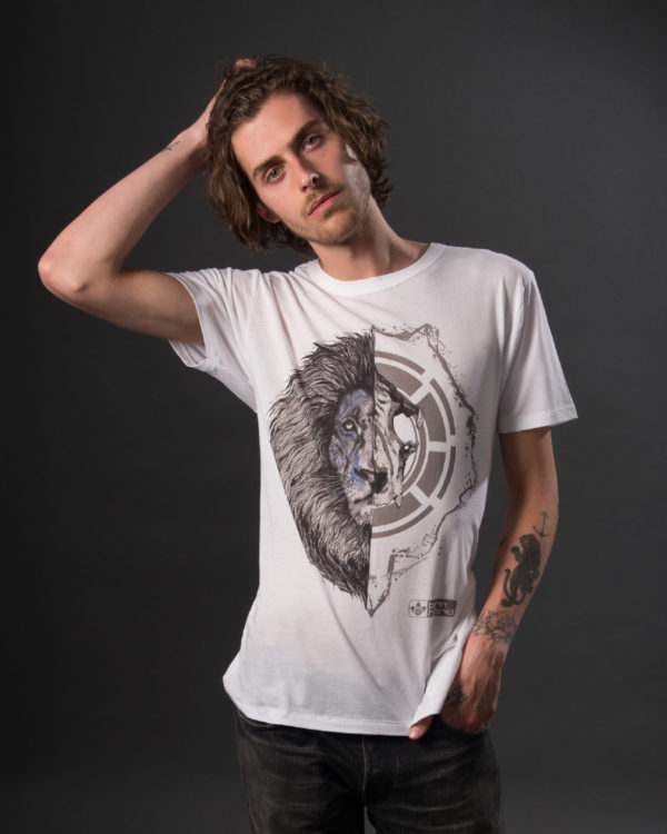 Men's white t-shirt with lion graphic. Eco t-shirt by Born Hybrid